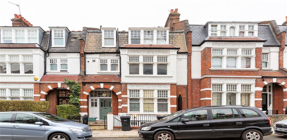 Stunning Garden apartment Glenmore Road, BELSIZE PARK
